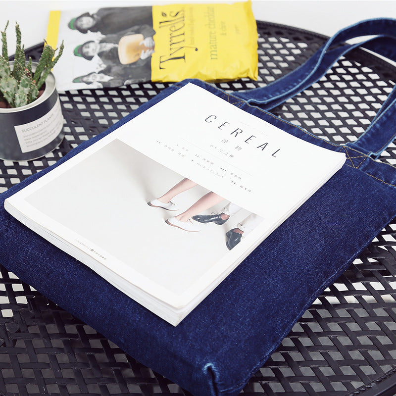 Classic Denim Tote - Effortless Style for Everyday Adventures